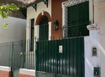 Casa · 130m² · 3 Ambientes · 1 Cochera · Linda Casa Para Uso Prof /ofic en Belgrano R, 160 m² Cochera