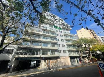 Local comercial · 85m² · 1 Ambiente · Excelente Local con Deposito en Pb! Zona Comercial a 1 Cuadra del Hospital Italiano