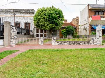 Casa de 3 ambientes, Rosario · Casa con 3 Dorm. y 310 m² en Venta en Alberdi