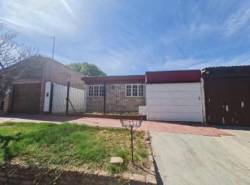 Casa · 120m² · 3 Dormitorios · 1 Cochera · Casa en Maipu