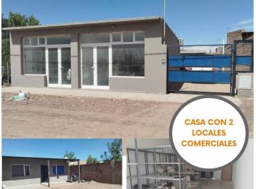 Casa · 169m² · 5 Ambientes · 1 Cochera · Casa en con 2 Locales en Añelo