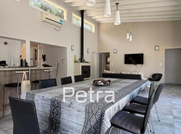 Casa · 142m² · 4 Ambientes · Casa en Venta en Costa Esmeralda