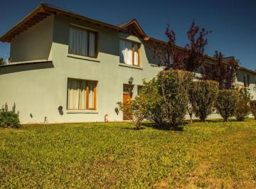 Hotel · 280m² · 12 Ambientes · Cabañas en El Centro del Calafate - Totalmente Equipadas y en Funcionamiento