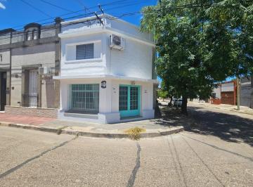 Casa · 173m² · 3 Ambientes · 1 Cochera · Venta, Casa, 3 Ambientes, Cochera, Apto Crédito, Concepción del Uruguay, Entre Ríos.