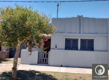 Casa · 82m² · 4 Ambientes · 1 Cochera · Casa en Venta en Barrancas Santa Fe