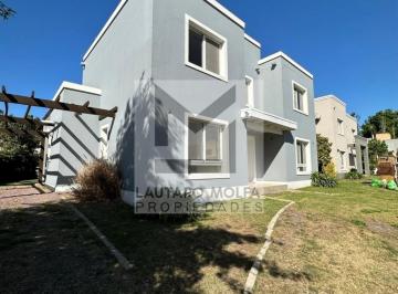 Casa · 160m² · 5 Ambientes · 2 Cocheras · Casa Minimalista en Altos del Sol Apto Credito