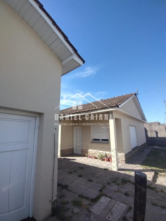 Venta 2 viviendas sobre el mismo lote, 3 amb, 1 baño, 1 cochera