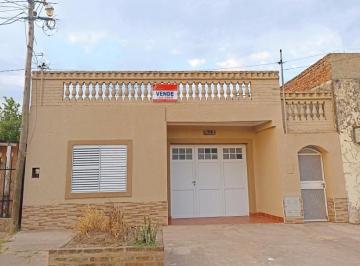 Casa · 90m² · 4 Ambientes · 1 Cochera · Casa en Venta en Zona Norte Santa Fe Capital