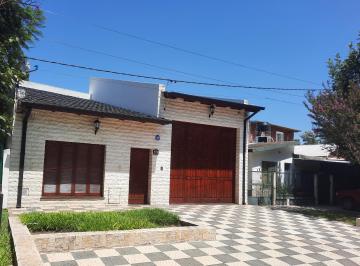 Casa de 6 ambientes, Pérez · Casa 2 Habitaciones, Patio, Garaje Para Varios Vehiculos, Pérez