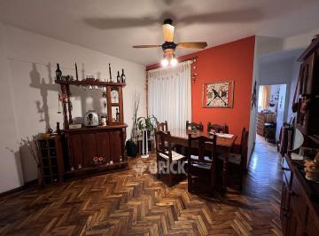 Departamento · 36m² · 1 Ambiente · Boulogne Sur Mer y Av Corrientes - Frente 39 m² Impecable Luminoso