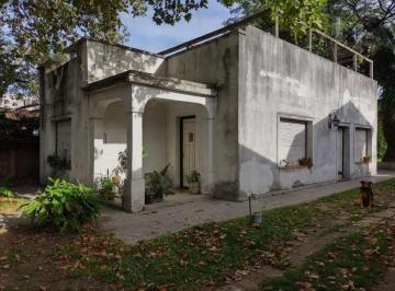 Casa · 120m² · 4 Ambientes · 2 Cocheras · Casa en Venta - 2 Dorm. 1 Baño - Cochera - 120 m² - Adrogué, Almirante Brown