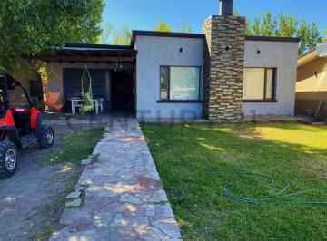 Casa · 157m² · 4 Ambientes · 1 Cochera · Venta Casa 4 Ambientes en El Nihuil