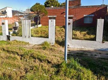 Casa · 168m² · 3 Ambientes · 1 Cochera · Dos Chalets en Faro Norte con Gran Lote y Potencial
