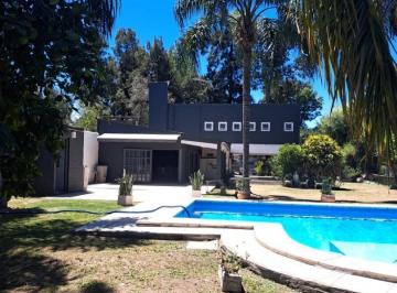 Quinta vacacional · 334m² · 5 Ambientes · 2 Cocheras · Casa Quinta en Colastine a m de La Ruta