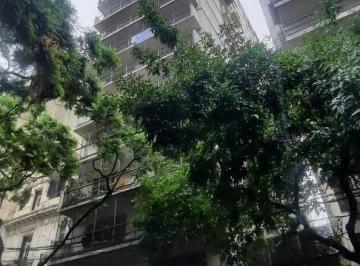 Departamento · 150m² · 4 Ambientes · Semipiso 4 Ambientes con Dependencia Amoblado. Cochera Movil