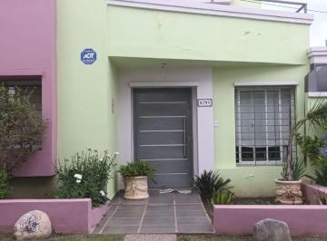 Casa · 147m² · 5 Ambientes · 2 Cocheras · Apto Credito a 1 Cuadra Bodereau