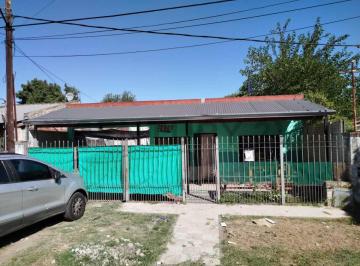 Casa · 85m² · 3 Ambientes · 1 Cochera · Casa 3 Ambientes en Zona Gonnet!