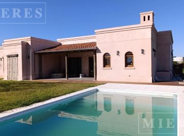 Casa · 270m² · 6 Ambientes · 2 Cocheras · Casa en Venta Sobre Lote Interno en El Canton Barrio Golf