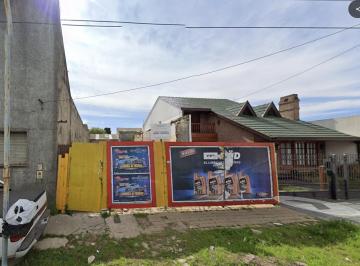 Terreno · 395m² · Terreno en Alquiler - Bernal Oeste - 9,40 X 42 m. 395 m².