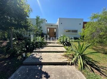 Casa · 140m² · 4 Ambientes · Casa en Venta en Alvear de Benavidez, Benavidez, Tigre