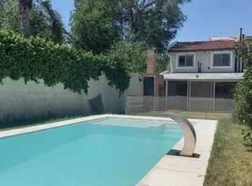 Casa · 136m² · 7 Ambientes · 2 Cocheras · Venta Duplex El Refugio 3 Dorm Pileta