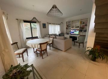 Casa · 150m² · 8 Ambientes · 2 Cocheras · Venta Casa Villa Belgrano 3 Dorm. Housing
