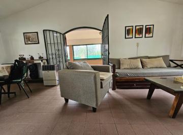 Casa · 144m² · 2 Dormitorios · 3 Cocheras · Venta Casa Carlos Paz, Exc Ubicacion