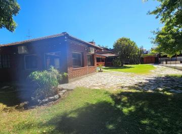 Quinta vacacional · 300m² · 8 Ambientes · Casa Quinta en Venta en El Talar, Tigre, G. B. a. Zona Norte