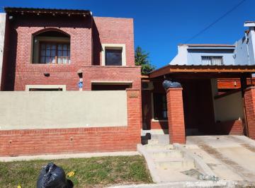 Casa · 185m² · 5 Ambientes · 1 Cochera · Casa en B° Altos de La Calera - Julio Cortazar Al 400 - La Calera