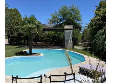 Casa · 420m² · 11 Ambientes · 2 Cocheras · Casnem Vende Casa en Chacras de La Villa