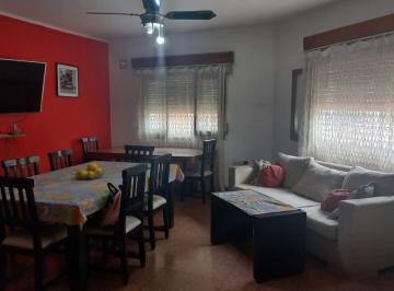 Casa · 156m² · 6 Ambientes · 1 Cochera · Casa Esquina en Venta en Barrio General Pueyrredon - a Reciclar