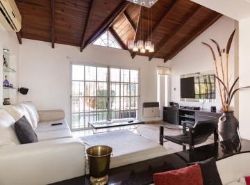 Casa · 780m² · 4 Ambientes · 2 Cocheras · Extraordinaria Casa en Venta en Barrio Santa Rita - Granadero Baigorria.