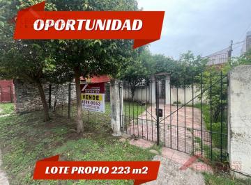 Casa · 81m² · 3 Ambientes · 2 Cocheras · Casa en Venta – Lote Propio – Posibilidad de Ampliación – Villa Sarmiento