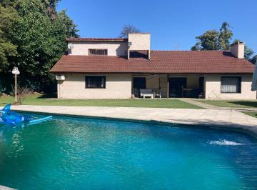 Quinta vacacional · 250m² · 3 Ambientes · Excelente Casaquinta a La Venta en Tortuguitas
