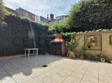 PH · 175m² · 4 Ambientes · PH en Venta en Flores 4 Ambientes con Patio