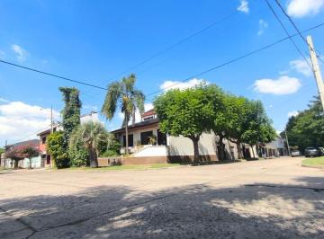 Casa · 250m² · 5 Ambientes · 1 Cochera · Casa en Venta 5 Ambientes Reciclada Haedo Sur