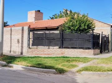 Casa · 225m² · 4 Ambientes · 2 Cocheras · Venta Casa 3/ Dorm. B° Confluencia Rural