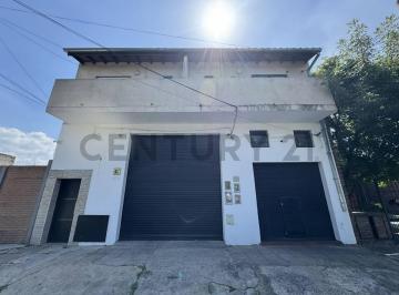 Bodega-Galpón · 243m² · 1 Ambiente · Excelente Galpon en Venta con Local a La Calle en Castelar