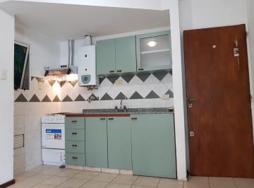 Departamento de 2 ambientes, Rosario · Acogedor Departamento Al Frente con Balcón Zona Facultades Cuenta con Living