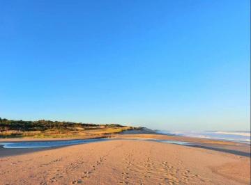 Terreno · 510m² · 1 Ambiente · Venta de Terreno en Punta del Diablo con Títulos Originales