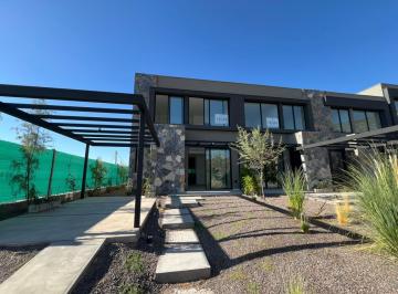 Frente · Duplex Venta Country Mendoza Norte 2 Dorm