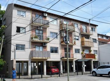 Departamento de 2 ambientes, Vicente López · Amplio 2 Amb C/cochera Cubierta