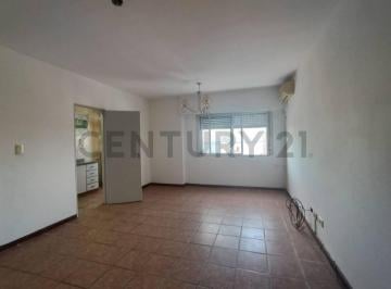 Departamento · 61m² · 3 Ambientes · Venta de Departamento 2 Dorm.. Zona Martin