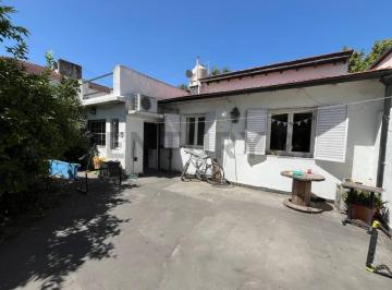 Casa · 130m² · 3 Ambientes · 2 Cocheras · Venta Casa 3 Ambientes, Planta Baja, Apta Crédito, Castelar