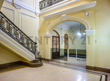 Casa · 480m² · 10 Ambientes · Venta Casa Cinco Dorm. Av Pellegrini B. Martin con Pat
