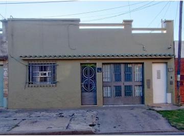 Casa · 124m² · 4 Ambientes · 1 Cochera · Venta Casa con Cochera y Gran Patio en Barrio Belgrano