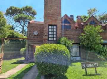 Casa de 4 ambientes, Villa Gesell · Amplio Duplex Barrio Norte con Parque a 3 Cuadras del Mar