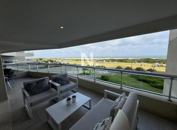 Foto1 · Vende Apartamento de 4 Dorm. en Playa Brava, Punta del Este