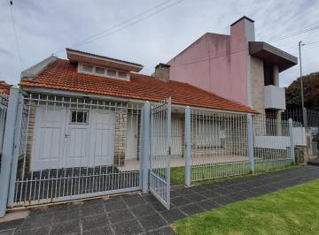 Casa · 150m² · 4 Ambientes · 1 Cochera · Casa en Punta Mogotes