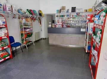 Local comercial , Belgrano · Alquiler Local C/consultorios - Sala de Espera - Pasillos - Belgrano